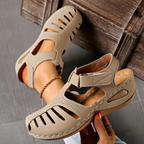 Moderne Sandalen für Damen R&B