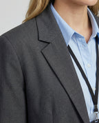 Eleganter grauer Damen Hosenanzug für Business und professionelle Vorstellungsgespräche