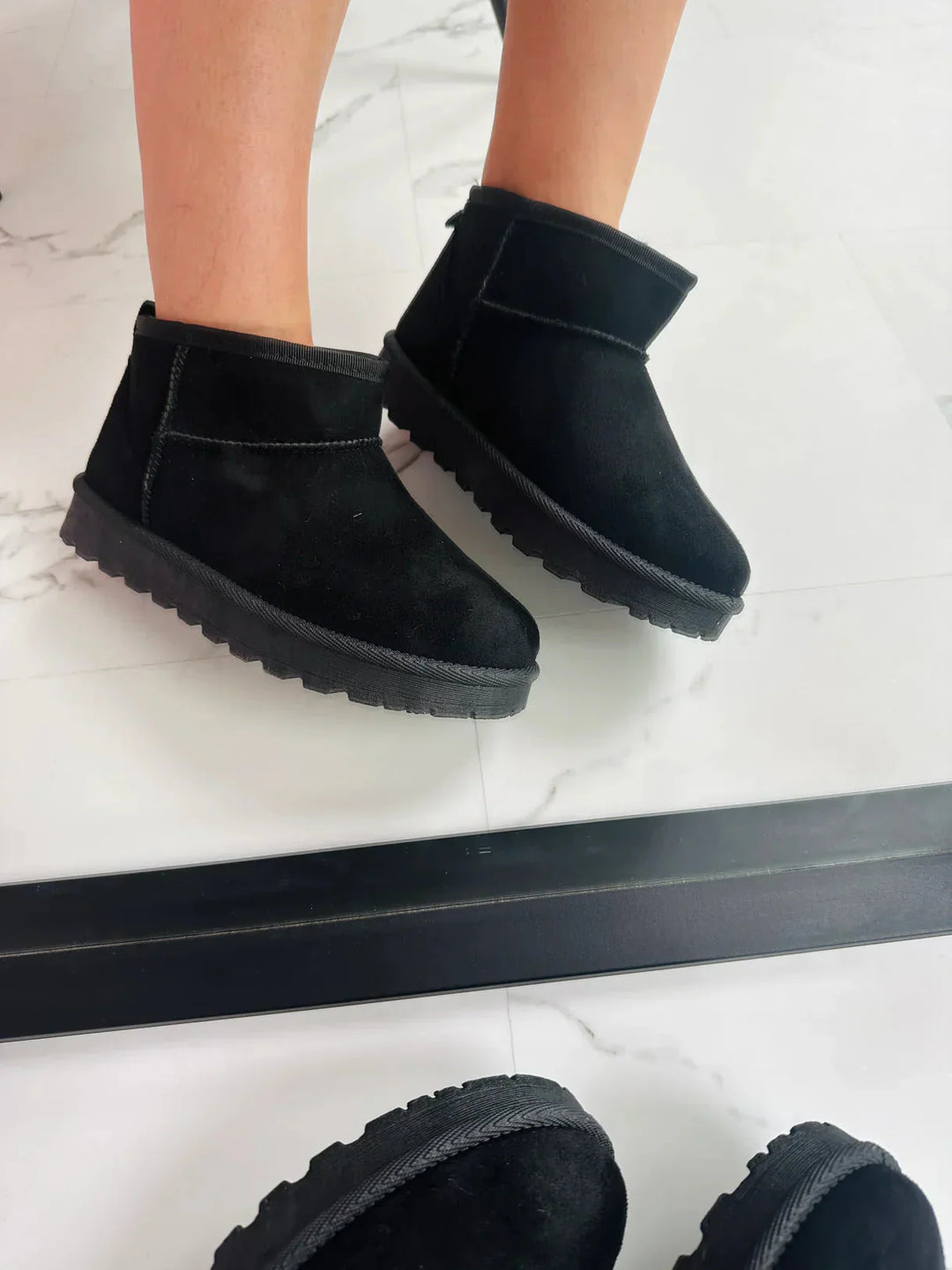 Stiefeletten - Slip-On - Mit Fell gefüttert - Winterstiefel - Damenstiefel R&B
