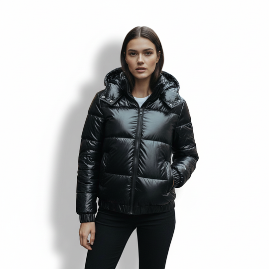 Isolierte Glänzende Kapuzen Damen Winterjacke