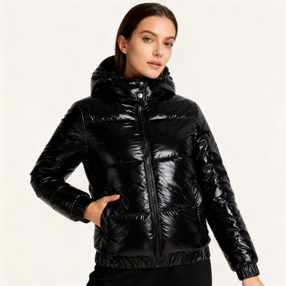 Damen glänzende Winterjacke mit Kapuze – Wasserabweisend & Wärmeisoliert – R&B