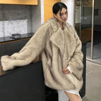 EB | Exklusiver Damen Pelzmantel mit urbanem Flair - Wintersaison 2024