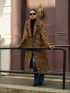 R&B | Damen Lange Winterjacke mit Leopardenmuster und Weichem Warmem Textil