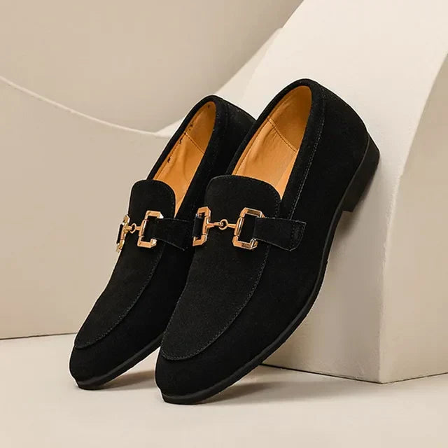 Loafer mit Metallschnalle