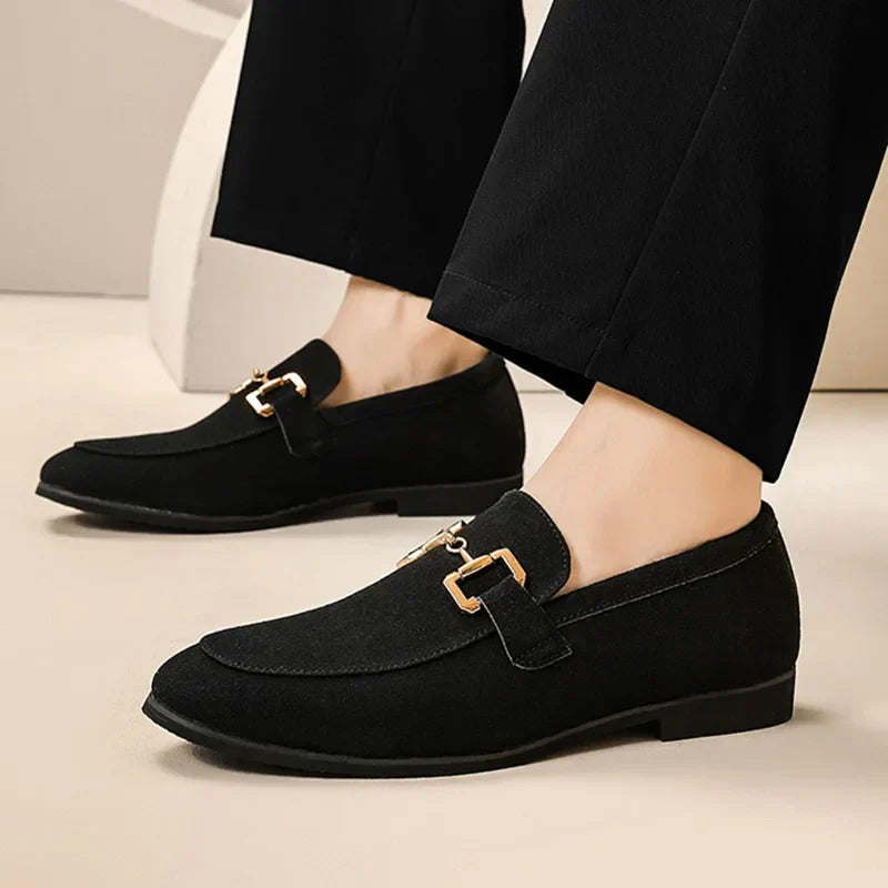Loafer mit Metallschnalle