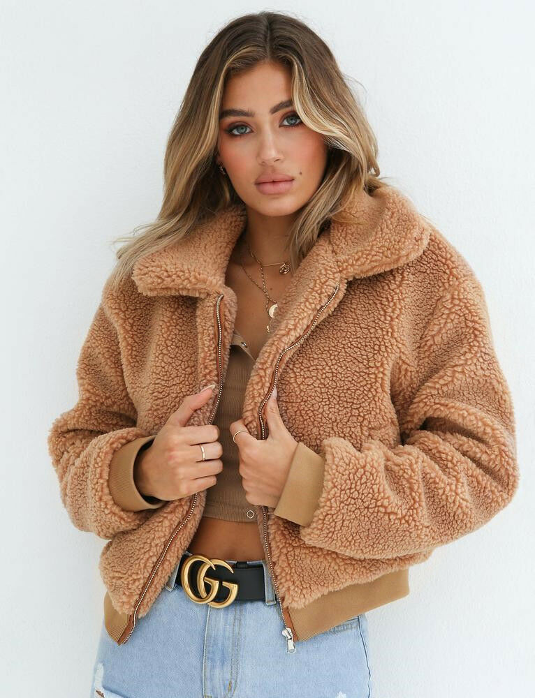 R&B | Fluffy Plüschjacke