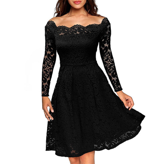 Spitzenkleid mit Schlitz am Ausschnitt und Ärmeln