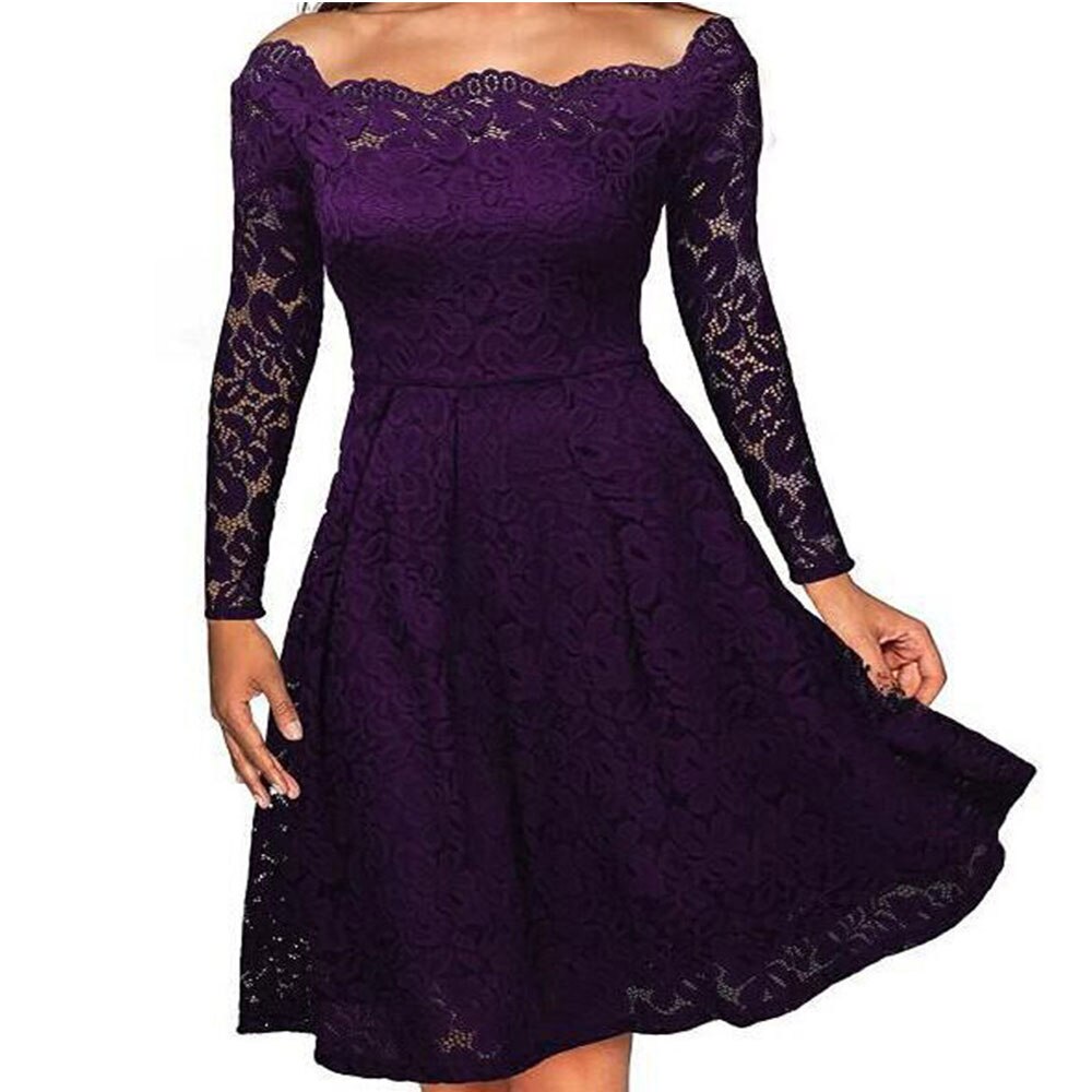 Spitzenkleid mit Schlitz am Ausschnitt und Ärmeln