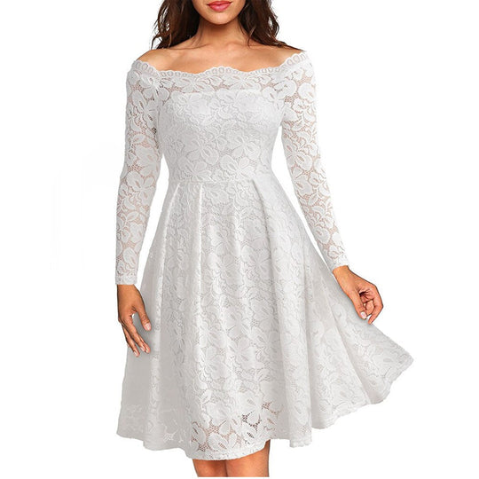 Spitzenkleid mit Schlitz am Ausschnitt und Ärmeln