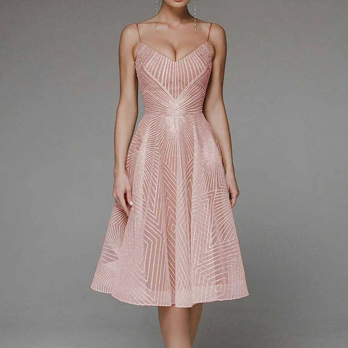 R&B | Elegantes Kleid Mit Offenem Rücken