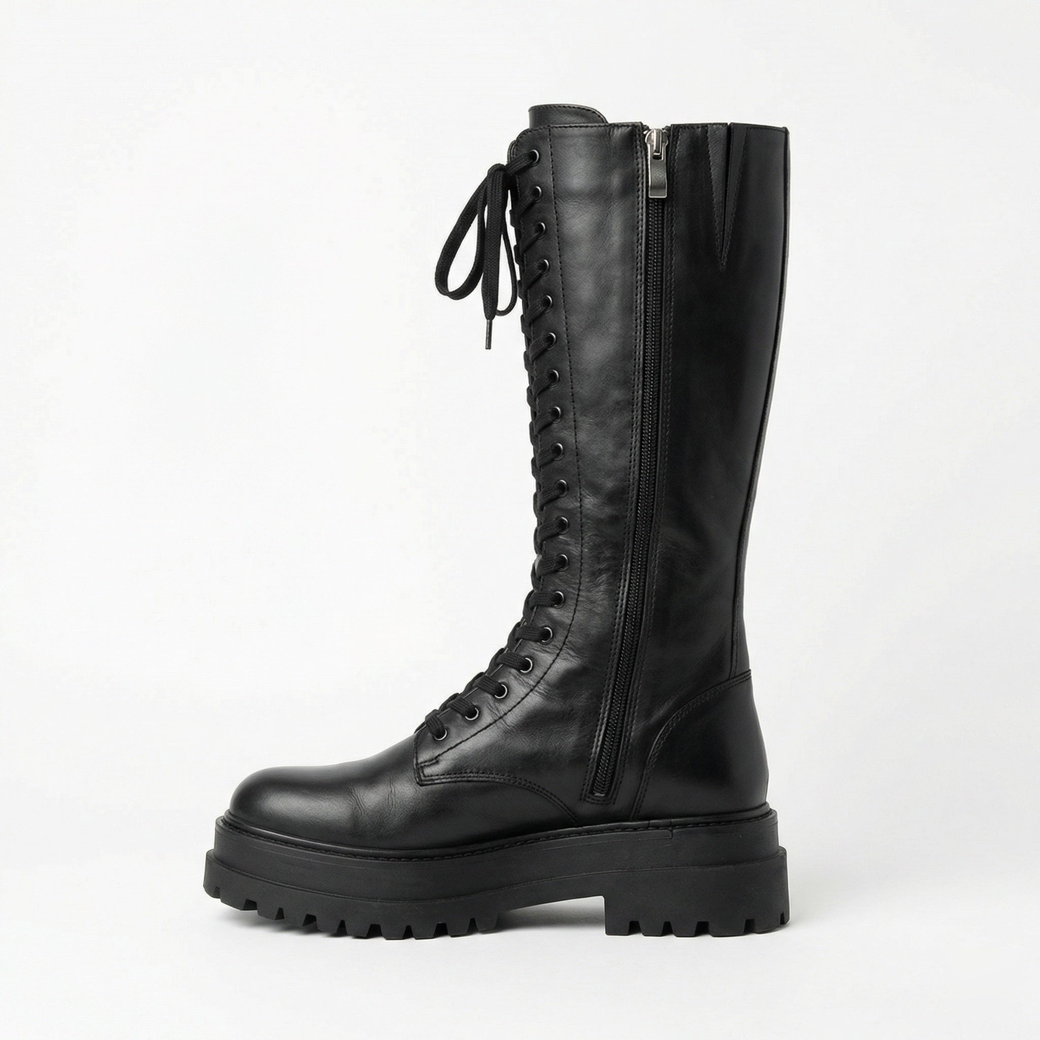 R&B | Hohe Stiefel Damen Schwarz mit Schnürung Tracksohle