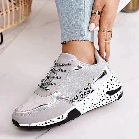 Schnürschuhe mit Leopardenmuster R&B