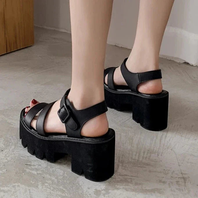 R&B | Schwarze Plattform Chunky Sandalen