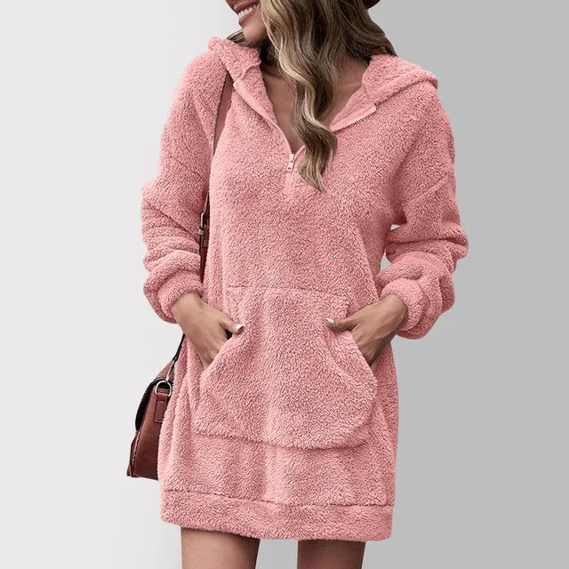 R&B | Flauschiges Pulloverkleid mit Kapuze