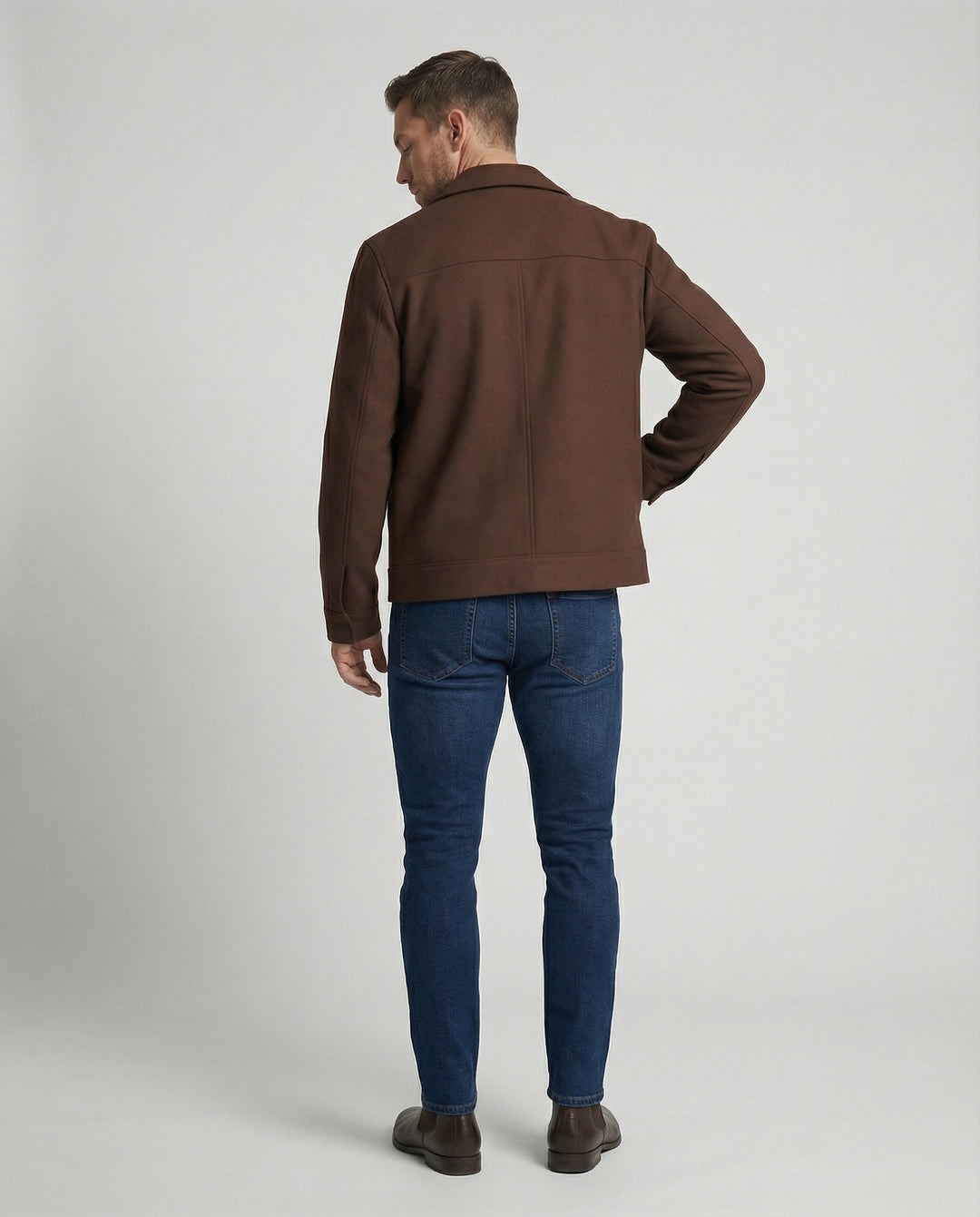 Moderner Minimalblouson mit Hemdkragen und verdeckter Front R&B