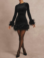 Langärmliges Minikleid mit figurbetonter Figur