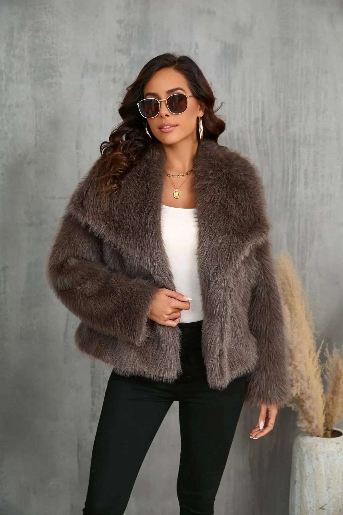 R&B | Luxuriöse Kunstfell Jacke Stilvoll, Kuschelig und Zeitlos