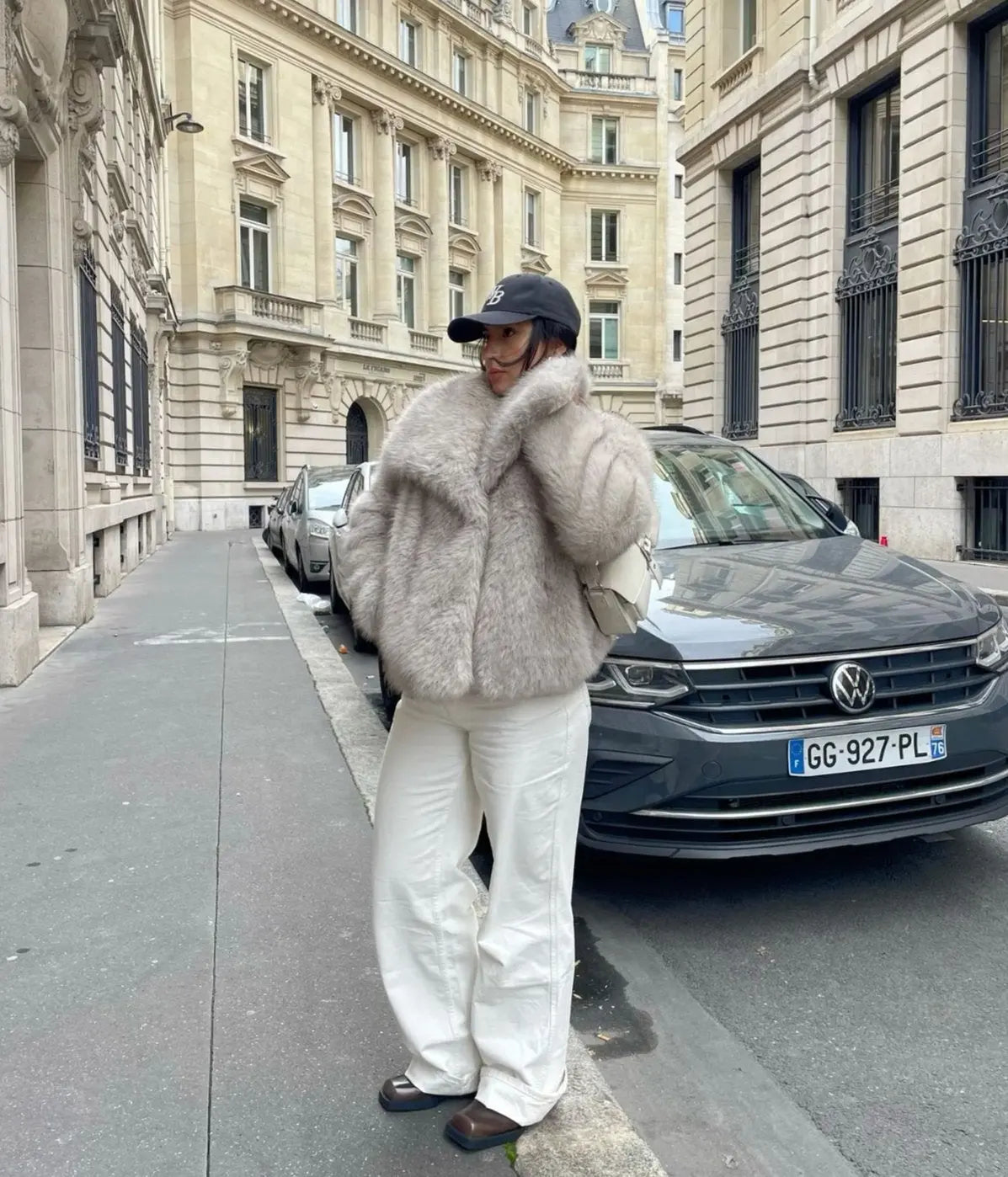 R&B | Luxuriöse Kunstfell Jacke Stilvoll, Kuschelig und Zeitlos