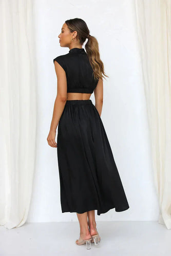 R&B | Eleganter Jumpsuit mit Cut-Out Taille