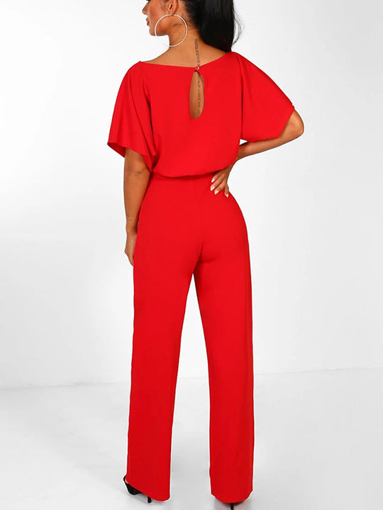 langer Overall mit Rüschengürtel, kurze Ärmel, elegante Frau