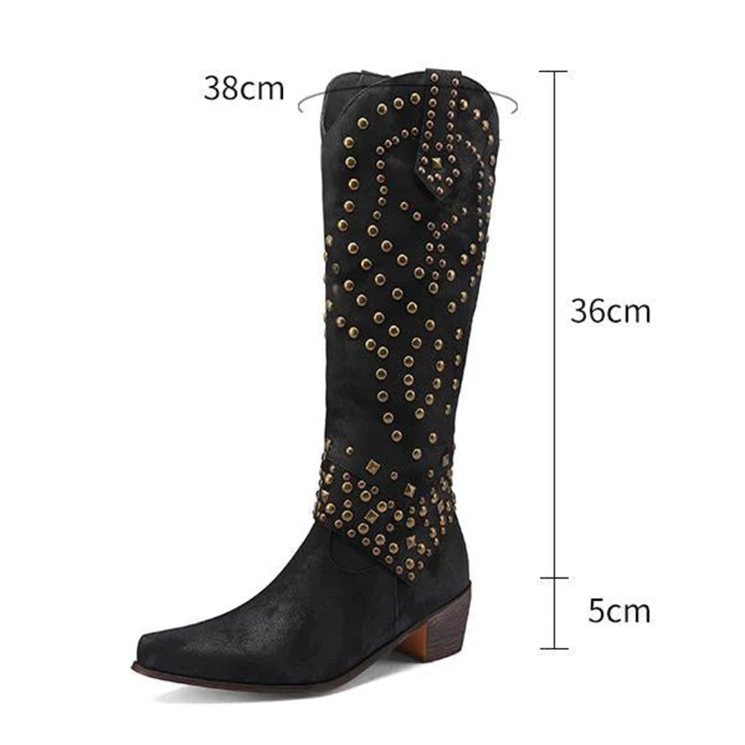 Stiefel mit Metallnieten und klobigem Absatz R&B