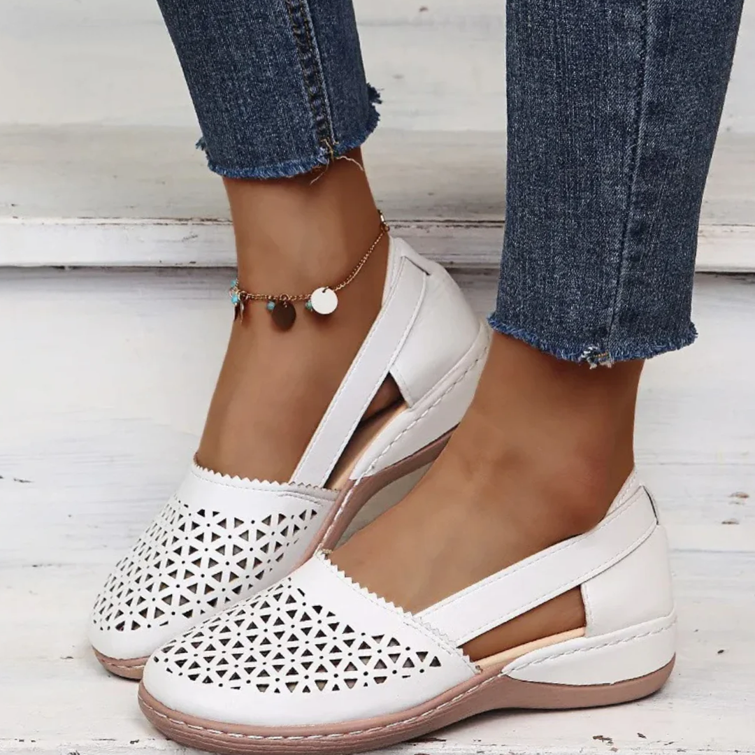 R&B | Perforierte Slip-On Ballerinas