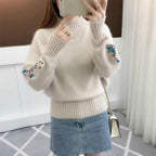 R&B | Strickpullover mit floraler Stickerei