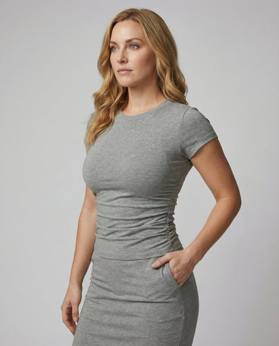 Körperbetontes Mini-Sommerkleid mit Raffung und kurzen Ärmeln für Damen