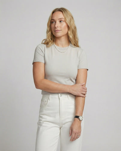 Körpernahes Damen T-Shirt aus Langstapel-Baumwolle mit Rundhalsausschnitt Slim-Fit