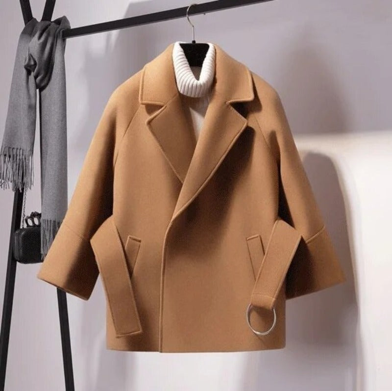 R&B | Damen Kurze Woll Winterjacke mit Breitem Gürtel und Reverskragen