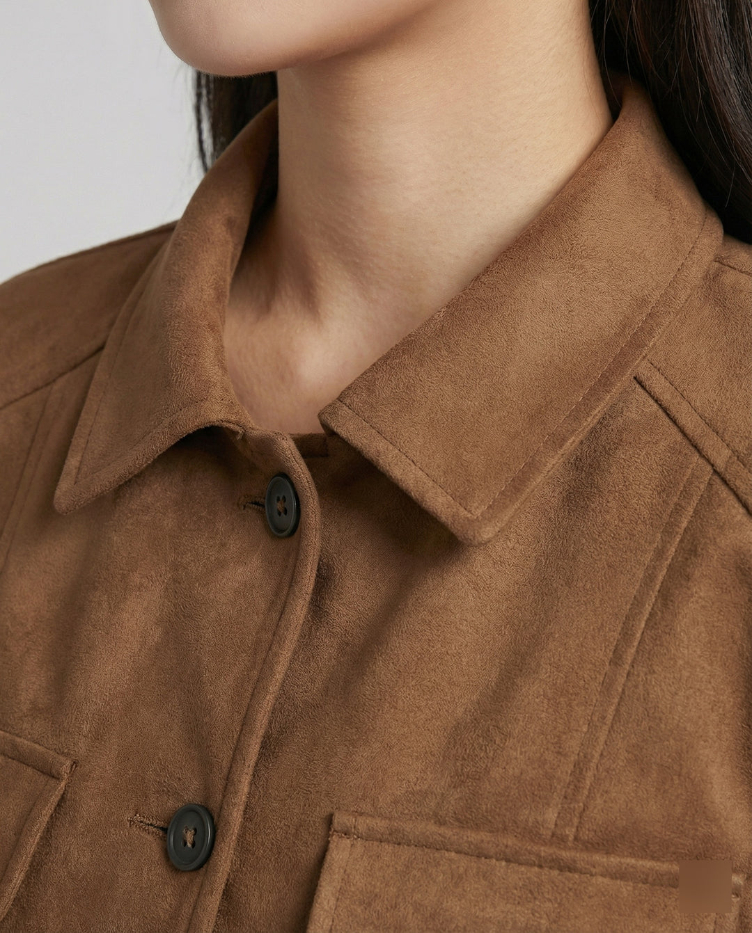 Kurz geschnittene Bikerjacke mit verstellbarem Schnallengurtkragen und Bindeband-Details R&B