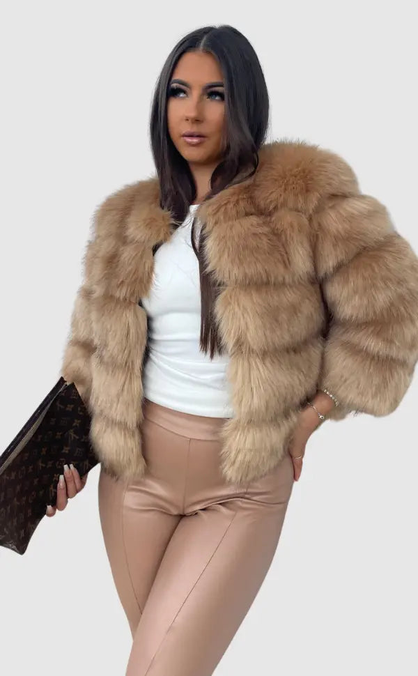 R&B | Hochwertige Kunstfell Jacke Edles Design für Eleganz und Komfort