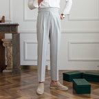 R&B Classic: Stilvolle Hose mit Schnalle
