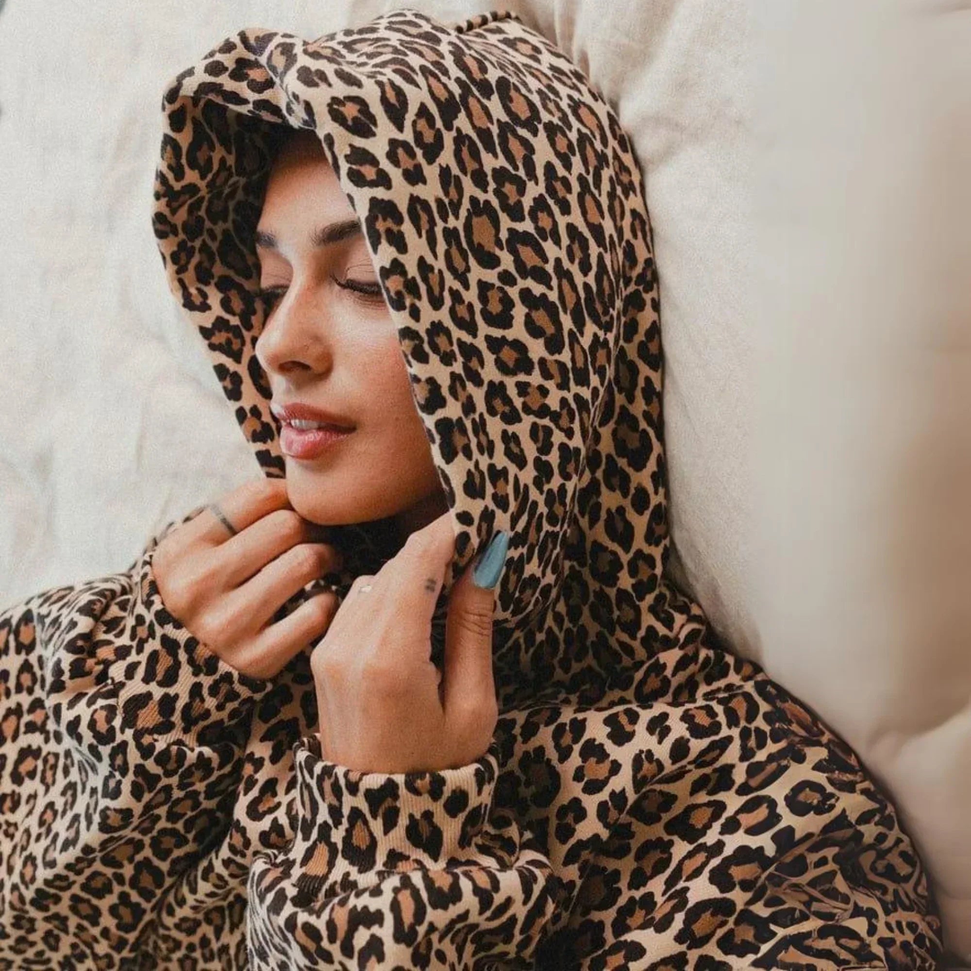 R&B | Luxe Damen Kapuzenpullover mit Pantherdruck