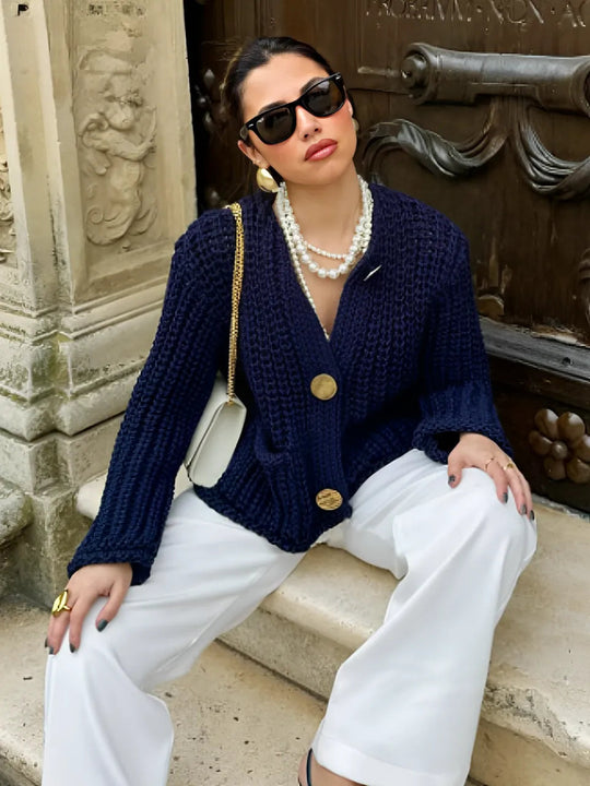 R&B | Damen Strickcardigan mit goldenen Knöpfen und Vordertaschen im leichten Design
