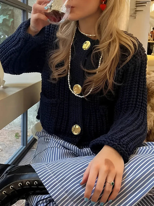 R&B | Damen Strickcardigan mit goldenen Knöpfen und Vordertaschen im leichten Design