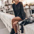 Glitzerkleid mit offenem Rücken