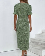 R&B | Florales Kleid mit V-Ausschnitt