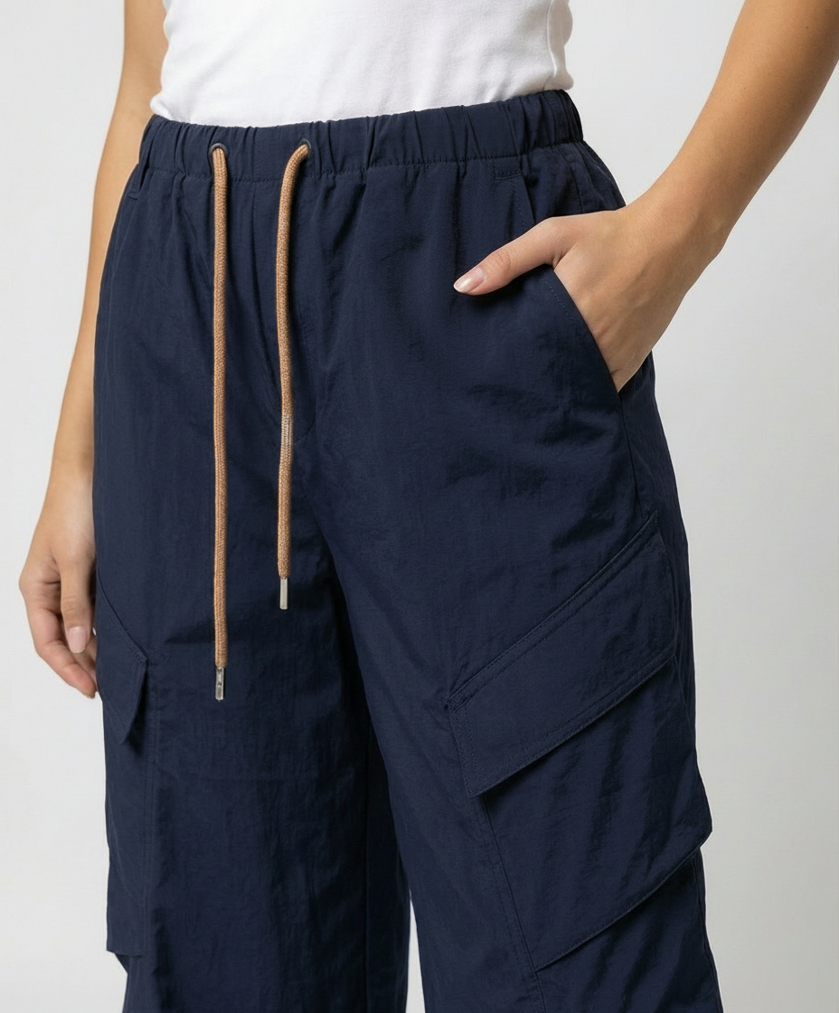 Damen nan hochgeschnittene weite Freizeit-Hose im Utility-Look mit großen Klappentaschen und Kordelzugbund R&B