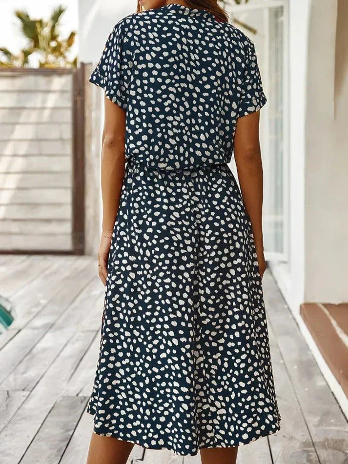 R&B | Elegantes Kurzärmliges Hemdblusenkleid mit Polka Dots und Kordelzug In Der Taille