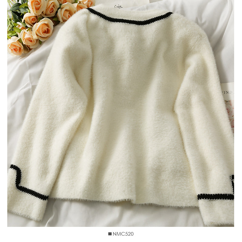 R&B | Klassische und Stilvolle Strickjacke