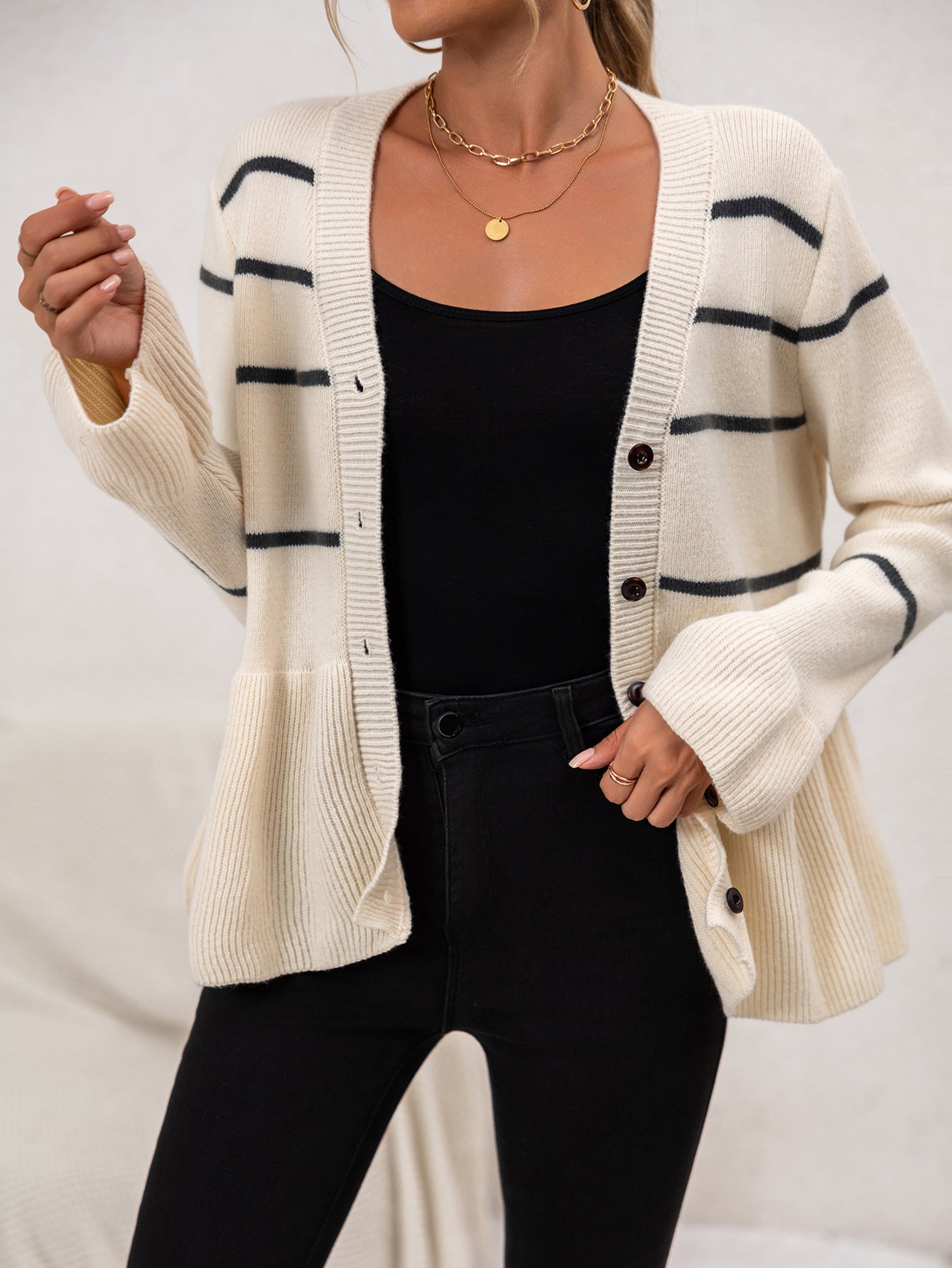 R&B | Damen Gestreifter Strick-Cardigan mit V-Ausschnitt und Knopfverschluss