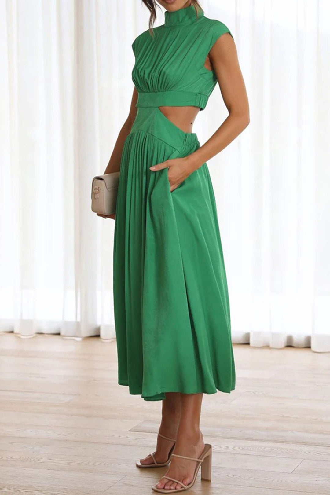 R&B | Mock Neck Cutout Midi Kleid