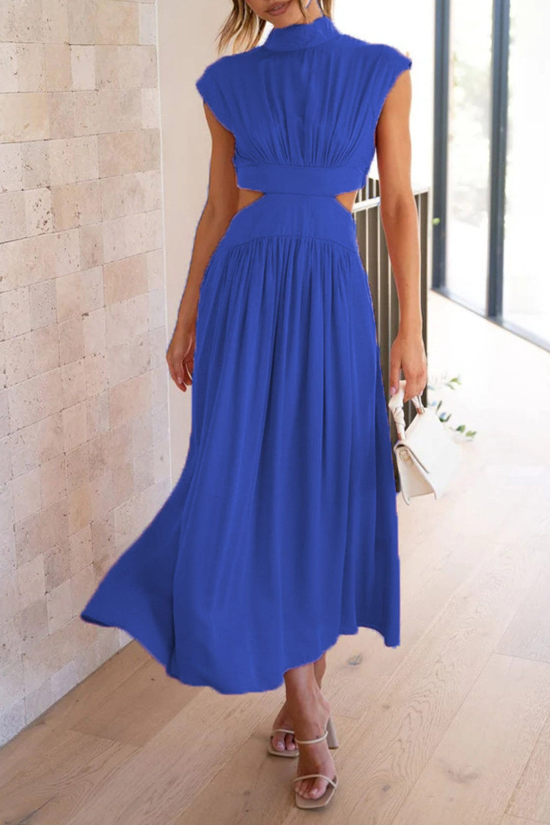 R&B | Mock Neck Cutout Midi Kleid