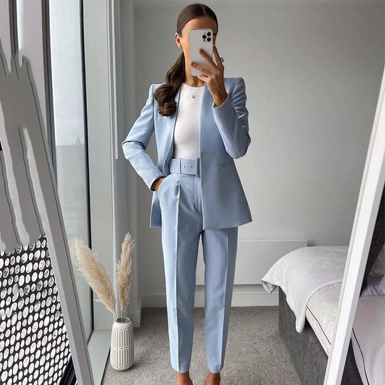 R&B | Lässige Hochbundhose mit Gürtel und Taschen, perfekt für lässige Tage