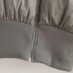R&B | Damen Kurze Pufferjacke mit Hohem Kragen und Elastischem Taillengürtel