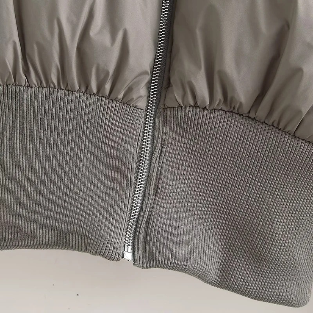 R&B | Damen Kurze Pufferjacke mit Hohem Kragen und Elastischem Taillengürtel