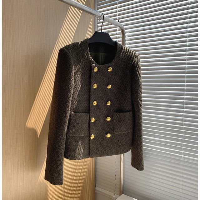 R&B | Modische und Minimalistische Winterjacke