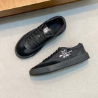 Damen bequeme Sneakers mit modischem Design und atmungsaktiver Oberflächenstruktur R&B