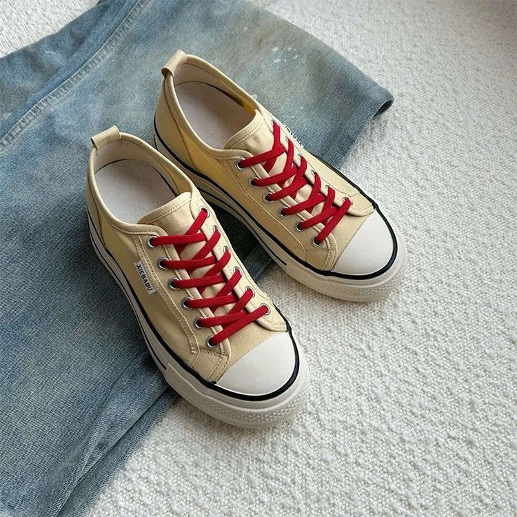 Damen modische Canvas-Sneaker mit kontrastierenden Schnürsenkeln und leichtem Sohlenprofil R&B